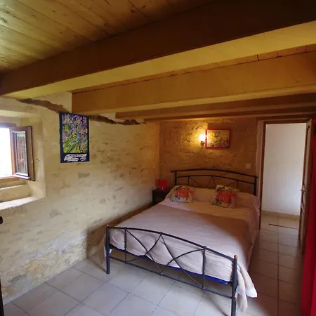 Pour 12 Avec Wifi, Animaux Admis Et Parking Pres De Sarlat Landhaus