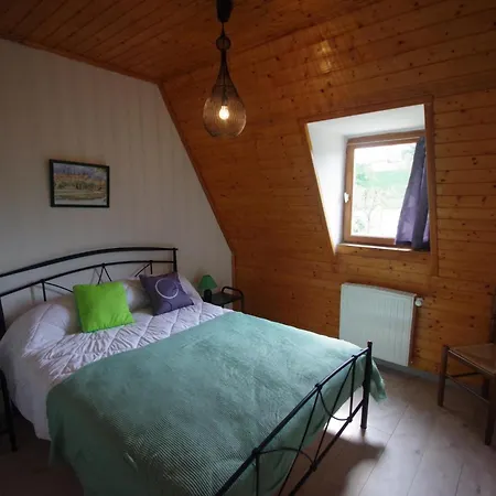Pour 12 Avec Wifi, Animaux Admis Et Parking Pres De Sarlat *